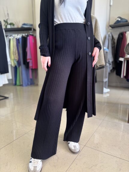Pantaloni a palazzo in maglia plisse nera Twinset
